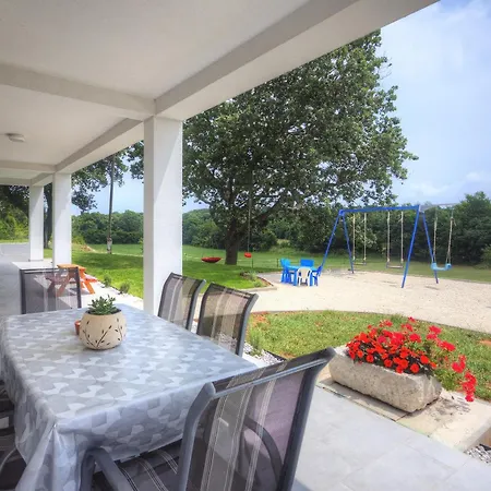 With Parking Space Valtura, - 22791 Daire