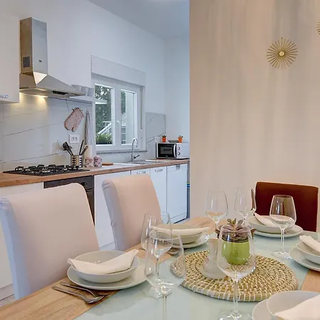 With Parking Space Valtura, - 22791 Apartman *