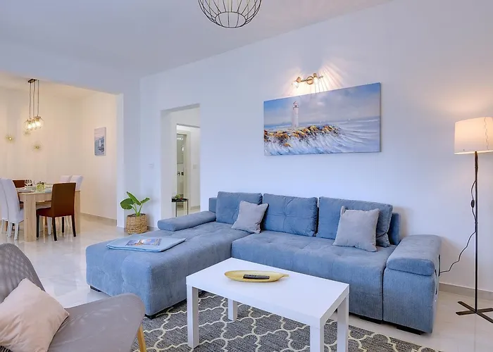 Apartment With Parking Space Valtura, - 22791 *