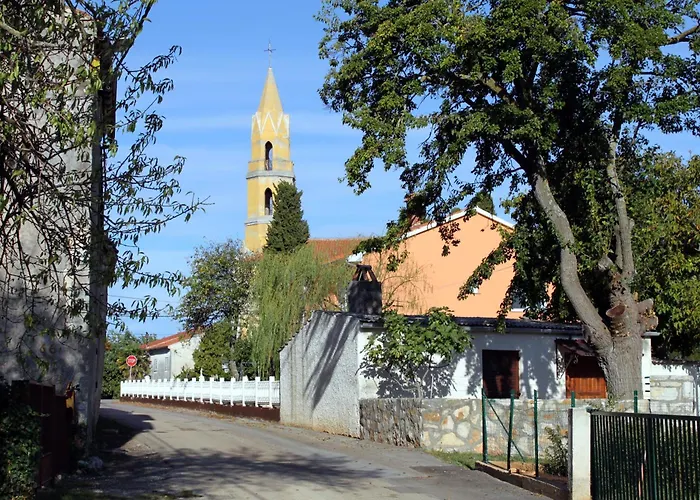 With Parking Space Valtura, - 22791 Daire *